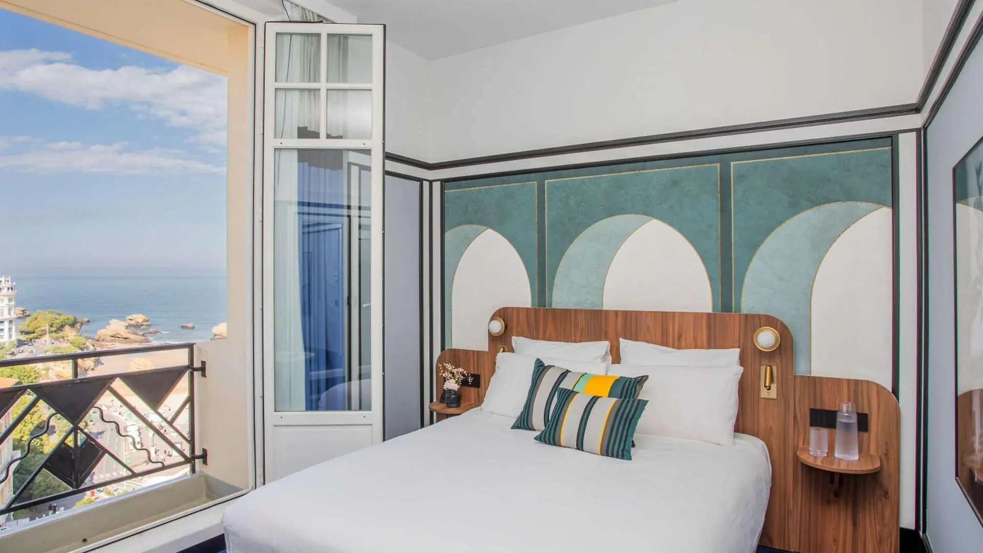Hotel Plaza Biarritz Plage - Handwritten Collection location